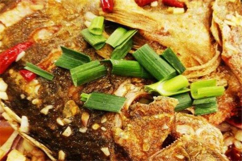 嘴工厂美食车